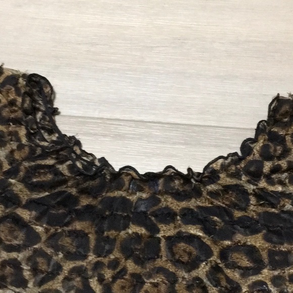Once Again Leopard print Top Size S - Picture 2 of 7